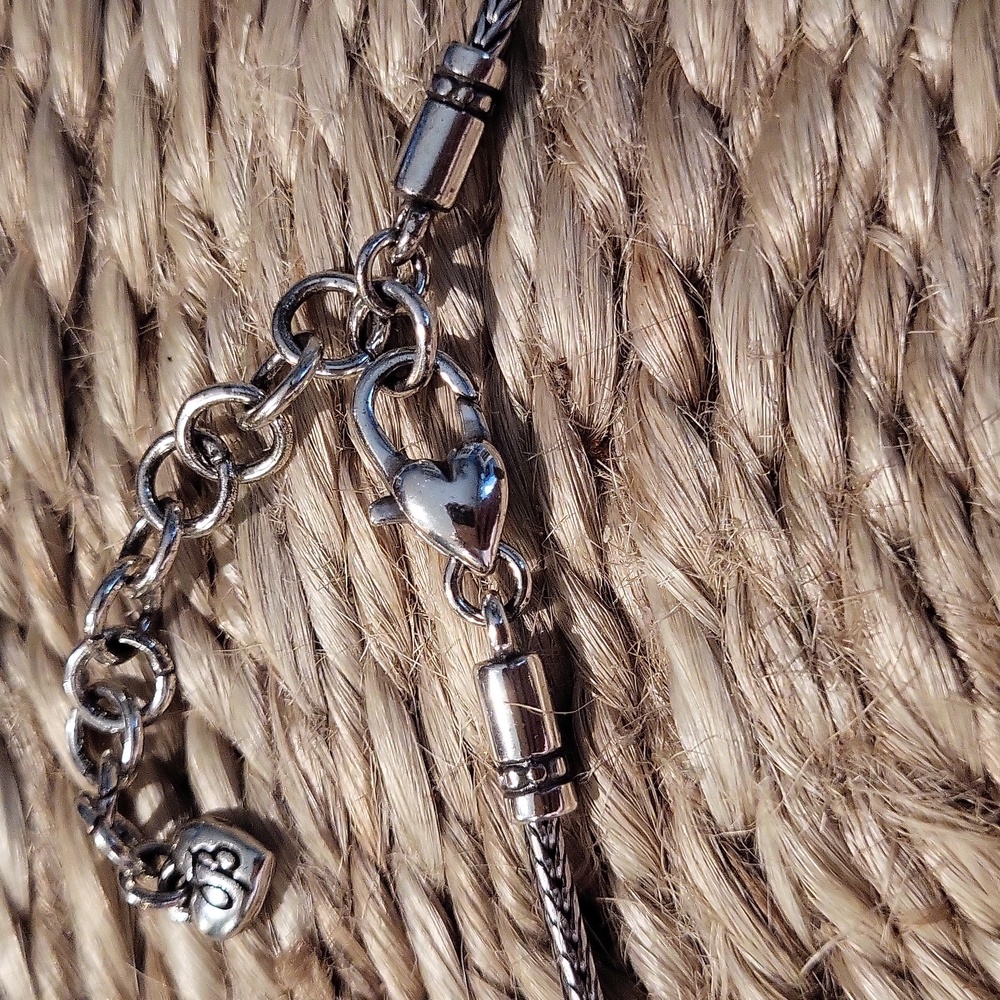 Elegant Brighton Silver and Purple Jewelry Set - Picture 3 of 4